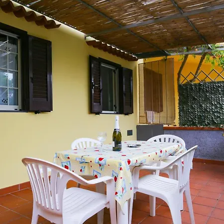 בית נופש Casa Giulia By Helloelba מרינה די קמפו